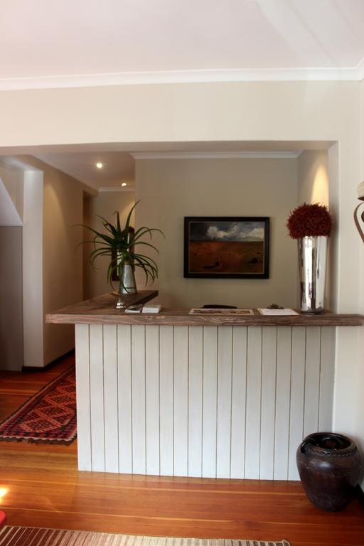 Oak Village B&B Стеленбош Екстериор снимка
