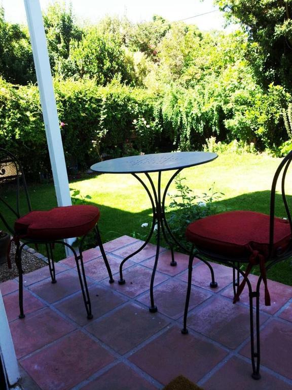 Oak Village B&B Стеленбош Екстериор снимка