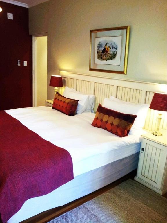Oak Village B&B Стеленбош Стая снимка