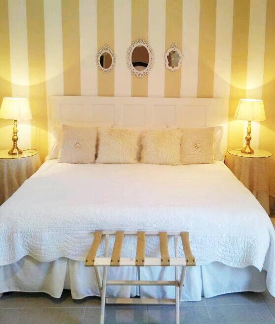 Oak Village B&B Стеленбош Стая снимка
